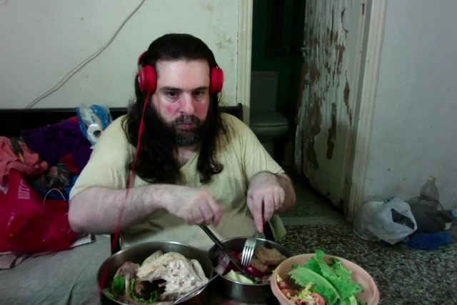 I am Horny Piranha and eat delicious fresh food porn..!(!)!.