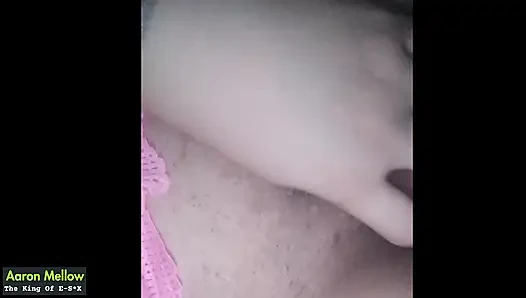 Видео-звонок с хорошей девушкой на раздоре превращается в Esex с женщиной с маленькими сисечками, использующей ее дилдо и стонет, пока я кончаю