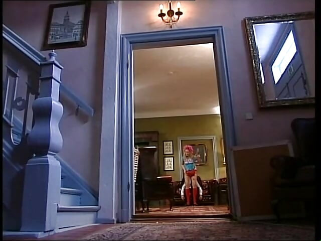 Više scena sa vrućim devojkama
