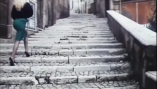 Блондинка-сучка Moana Pozzi принимает это грубо и глубоко