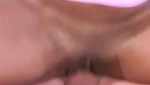 Weißer hengst fickt schwarze küken mit seinem harten schwanz und fickt sie dann