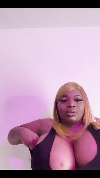 Striscia. Stuzzicare