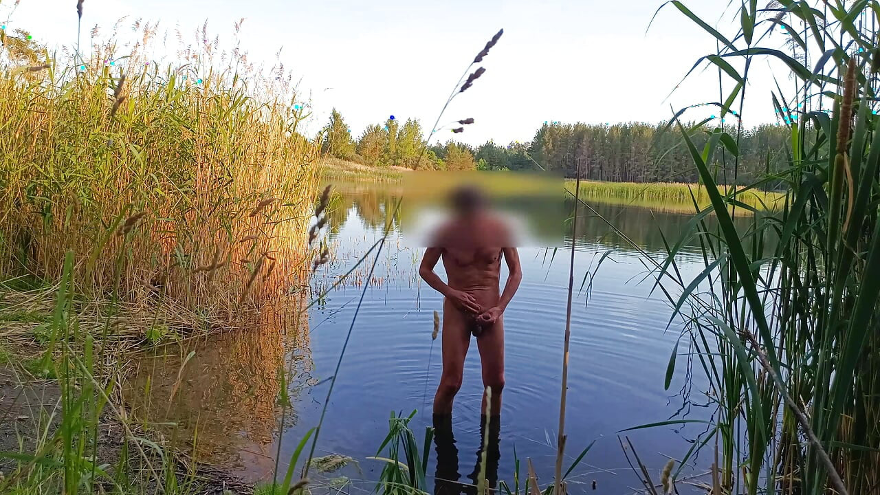Seara lângă lac. Din păcate, sunt singur aici...