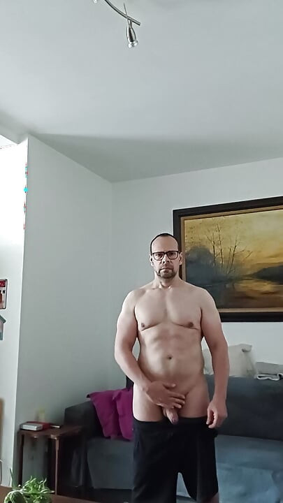 I admire my physical results after 4 months of sport