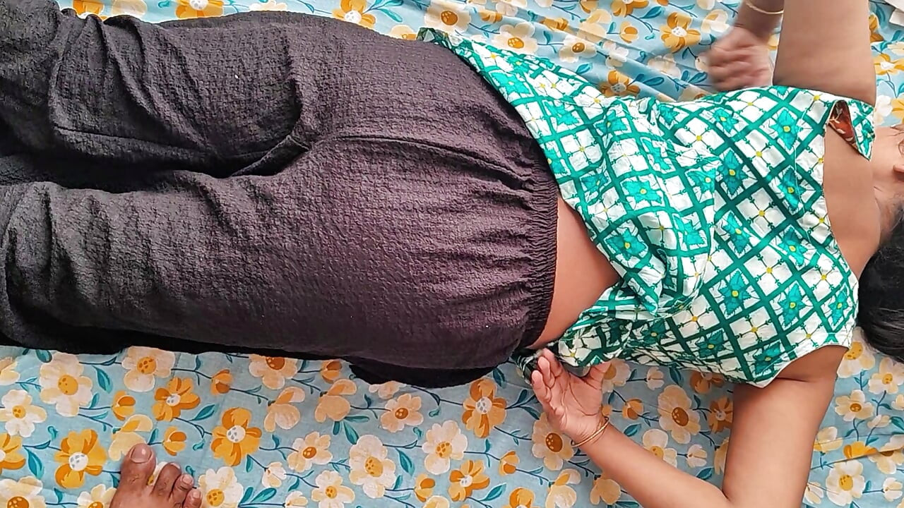 أفضل صديق لزوجة الأب بزازها الكبيرة - هندي - زوجة الأب تأتي أولا - سادونا ما