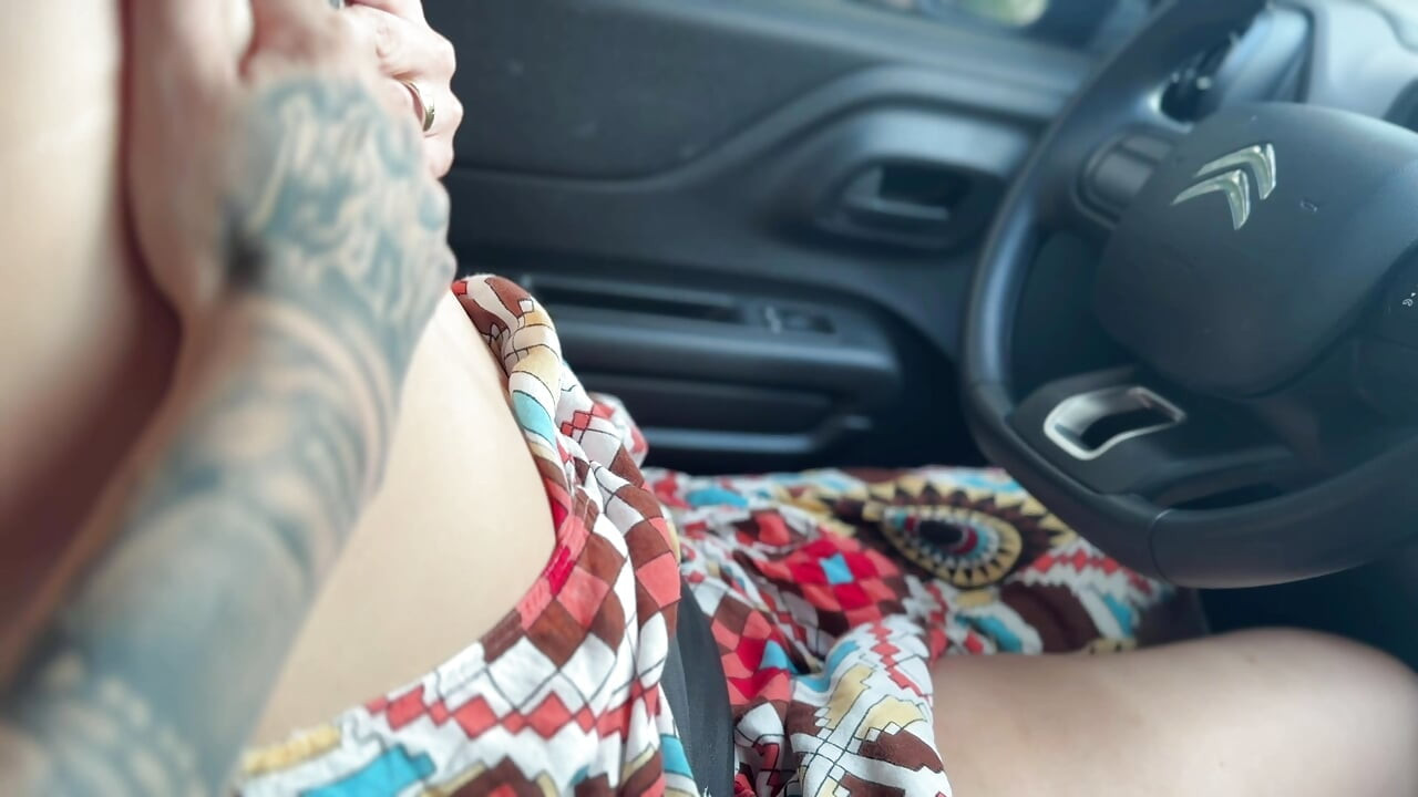 Unpublished a lady in the supermarket accepted a ride from a stranger