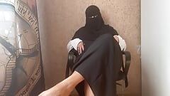 Syrian milf in hijab gives jerk off instructions, cum with her