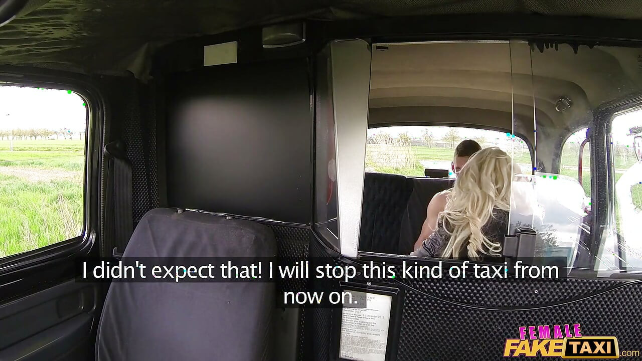 Female Fake Taxi - водителя-блондинку с большими сиськами долбит пассажир-качок