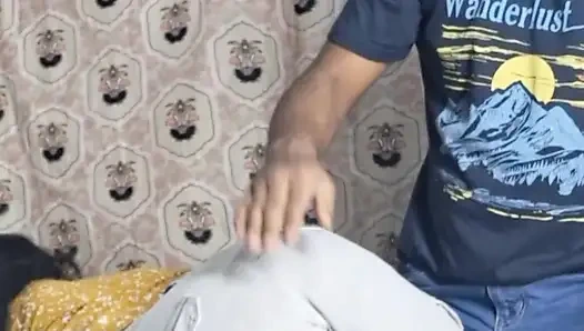 Sweetsex2001i was mopping the house, I was on the boss and my back was hurting a lot, sir, it felt very good now.