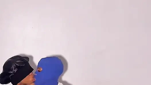 Моя соседка хороша на кровати