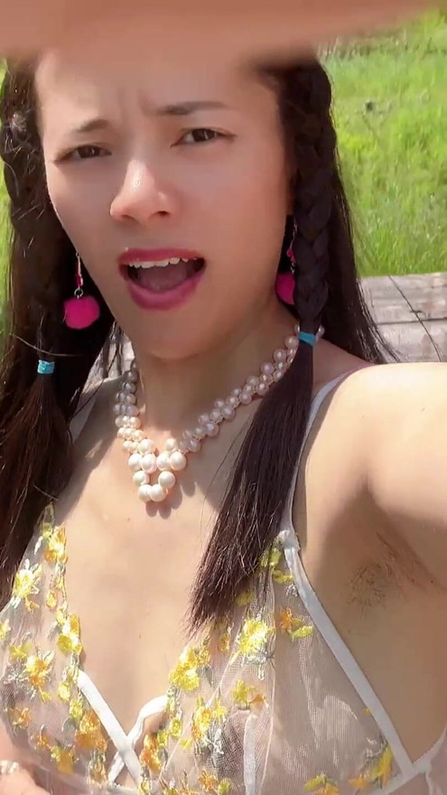 angel sexy nake on the chair outside | Clip 1