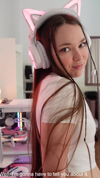 Stepbrother fucked his stepsister during her livestream, and everyone saw it. | Clip 1