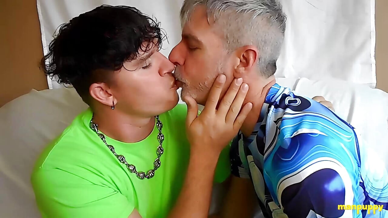 ManPuppy Richard Lennox And Leo Blue Share an Intense Daddy Boy Makeout Session