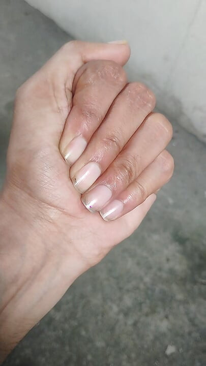 Who want this beautiful hand on their dick and ass