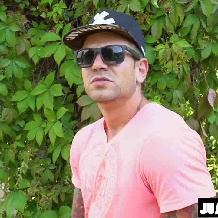 Jerking off in a Park with Voyeurs