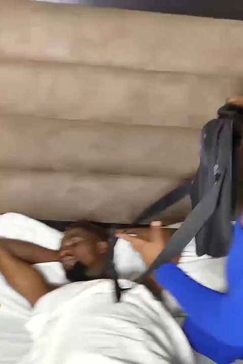 Her Squirting Is Good on Bed