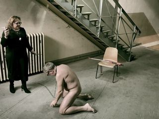 Домина Mistress April - учение рабыни в тюрьме - камера 45
