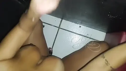 Rascal sert geldi, önce amcığıma sonra ağzıma sikiş deliğinde