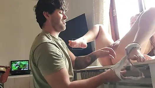 Morgendlicher Sex in der Küche... Es gibt nichts Schöneres in diesem Leben
