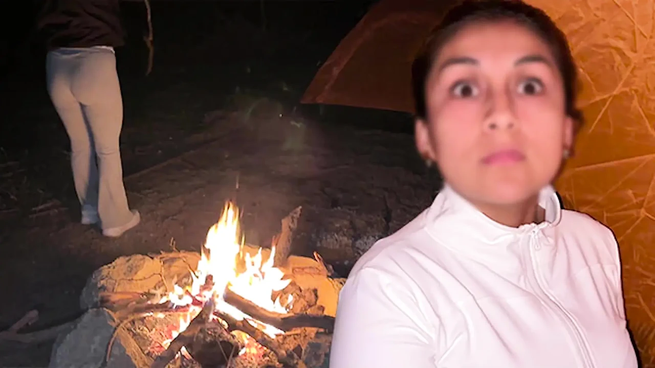 我邀请我好朋友的女友去尖叫山附近露营。