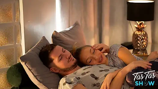 Istri yang baru bercerai ngentot psikolognya