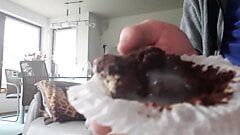 Muffin met vers gemaakt sperma