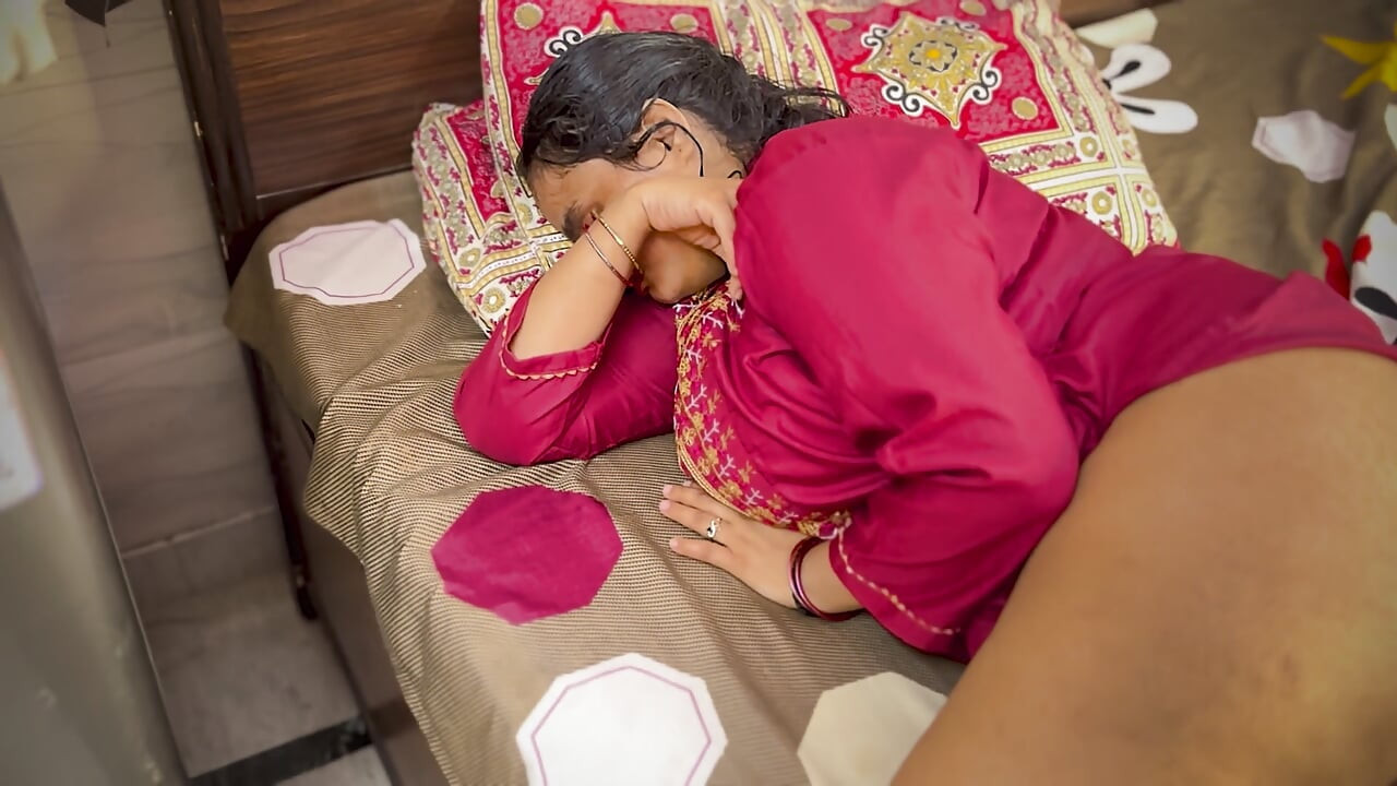 Desi Bhabhi Pehle Apni Chut Mein Ungli Phir Gaand Mein Lund Liya Hardcore Chudai Hindi Video 4K