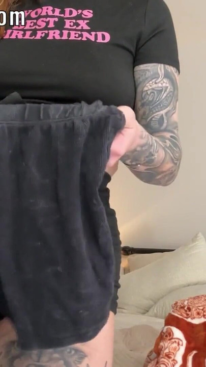 NO CUTS Elizabeth's Twerking in Shorts Try-On-Haul (She Twerks in ALL of the shorts) | Clip 1