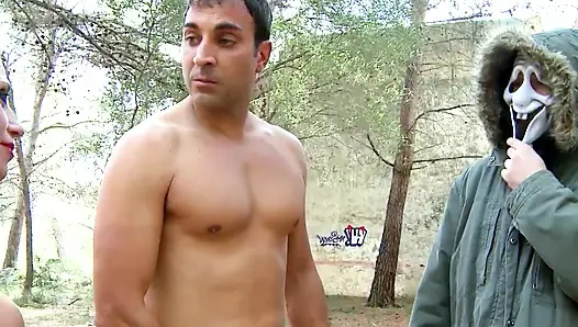 Sie ist nur eine Nymphomanin.