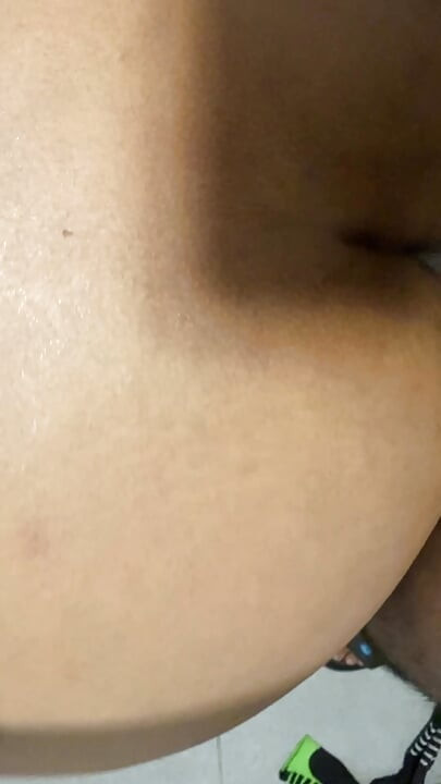 मेरी श्रीलंकाई प्रेमिका के साथ पहली बार दर्दनाक चुदाई की कोशिश