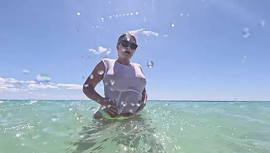 Wet White T-shirt Swimming Underwater