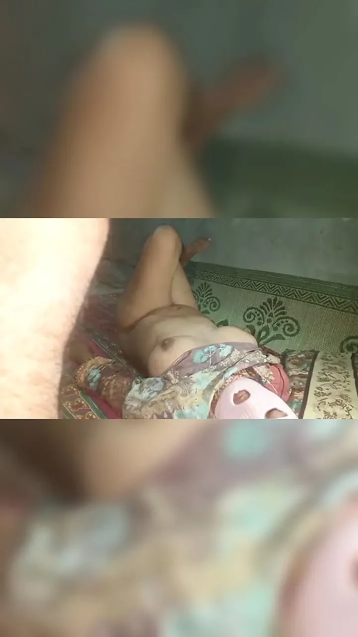 Kaam kr rahi wife ko hard choda ,don't miss the end
