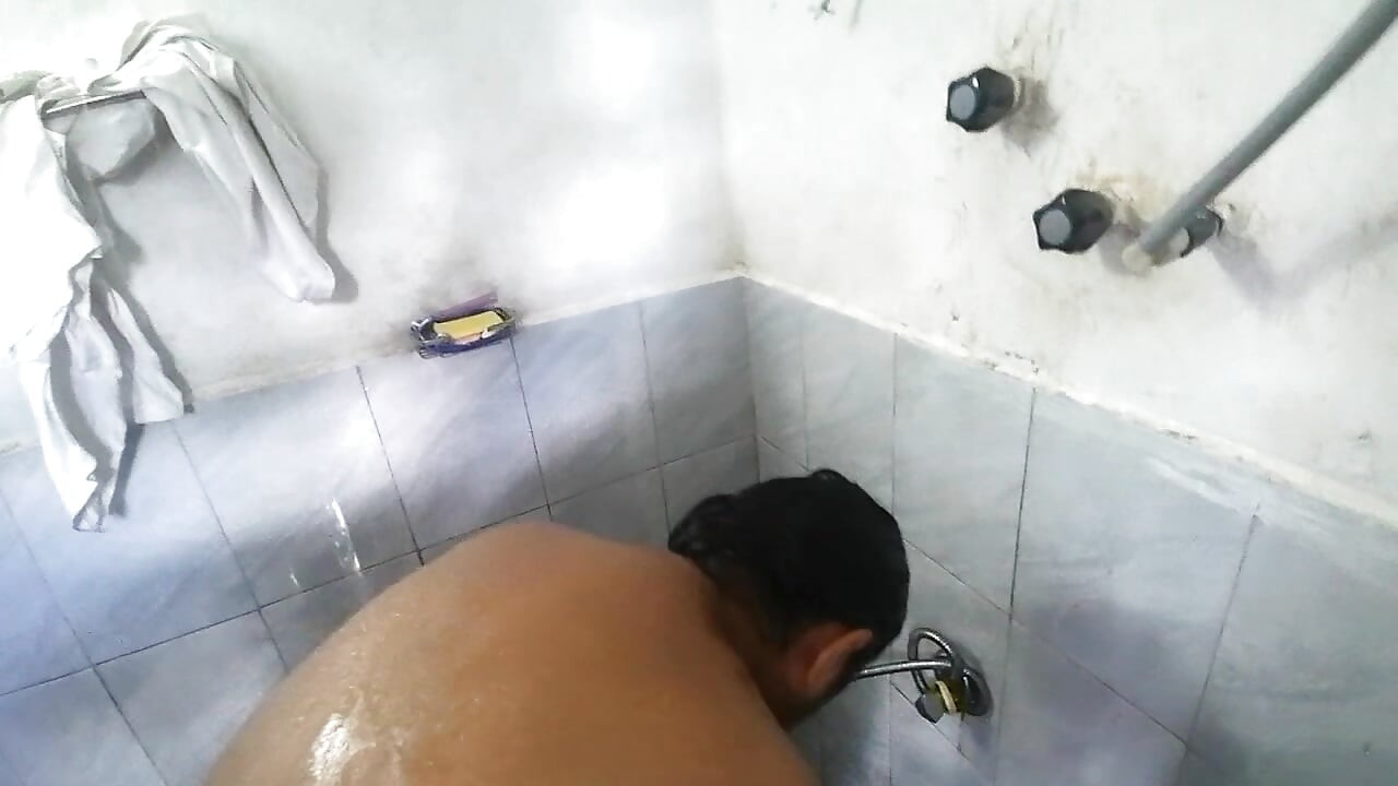 Trecând mama vitregă în drum spre casă de la serviciu