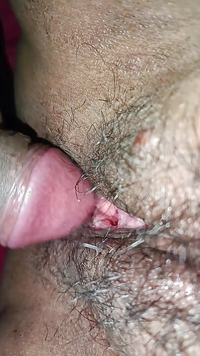 Peli cudai ladki ki choti cut me