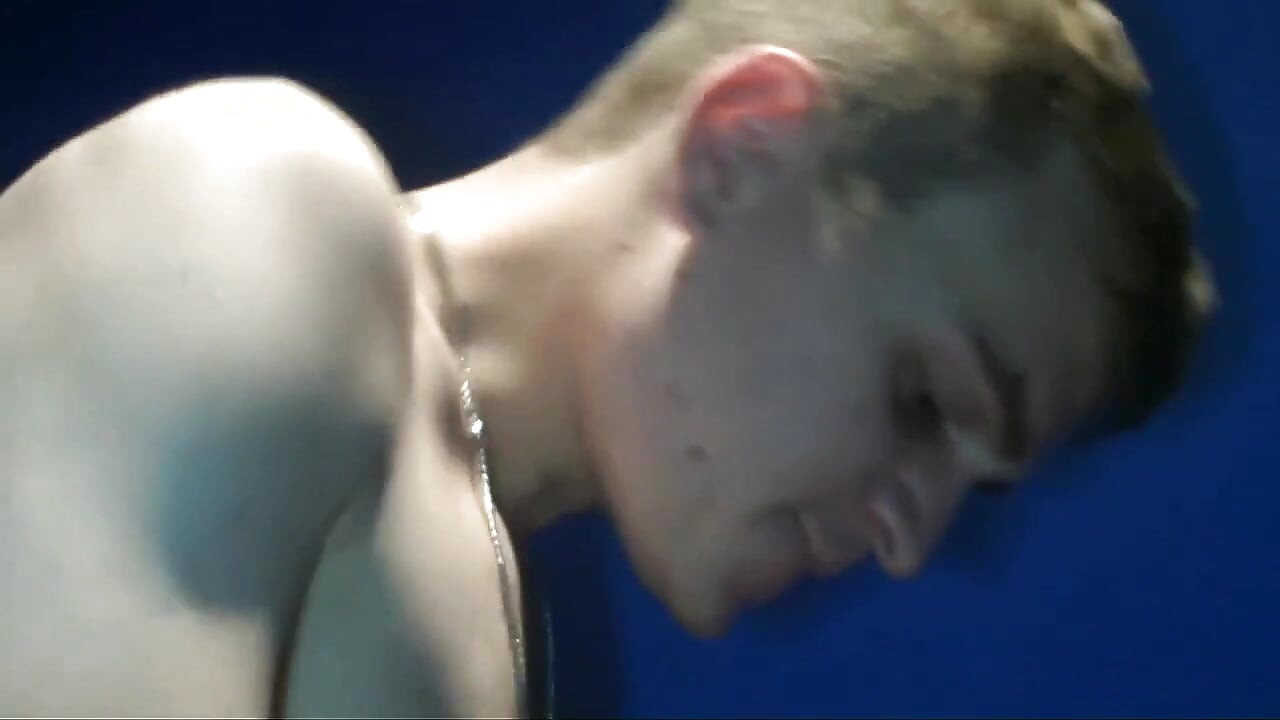 Sexy young Latino fucked top twink for fun casting