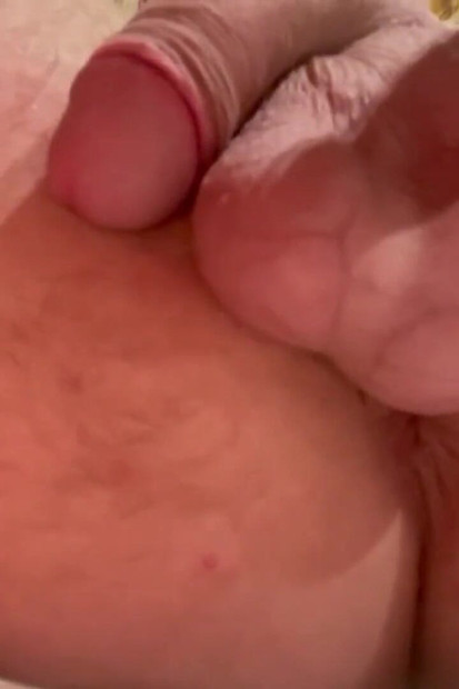 Nizozemka mršava igra se s mršavom guzicom