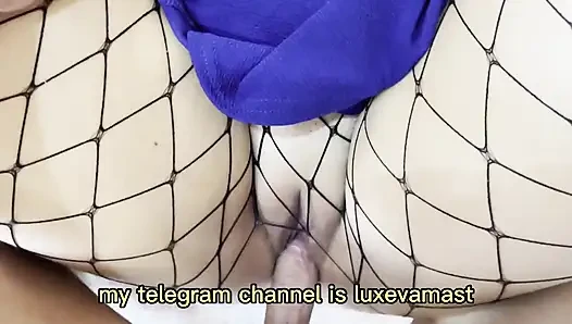 Adik tiriku pengen bikin video untuk temannya sendiri, tapi memek sempitnya dientot habis-habisan