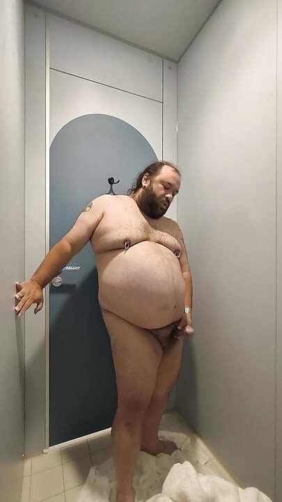Buiseqy pool stall