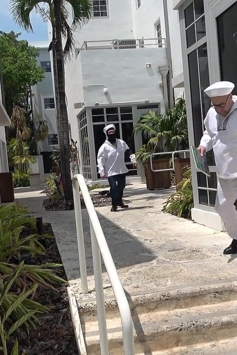 Kız arkadaş her limanda bölüm 4: tad pole sahil portalını sikiyor faryn lain