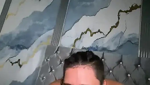 Nehirden geldik ve onun yarağını emmek istedim