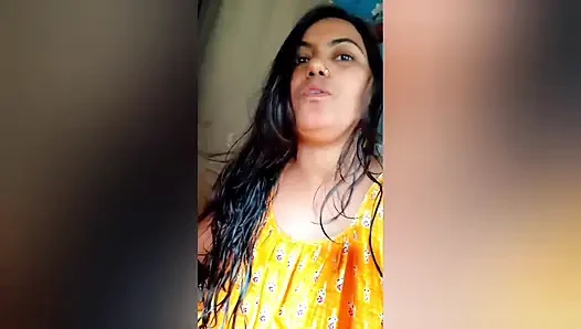 Kakak tiri bhabhi India dan saudara tiri ngentot gaya doggy habis-habisan