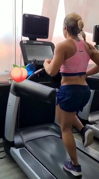 Booty bounce