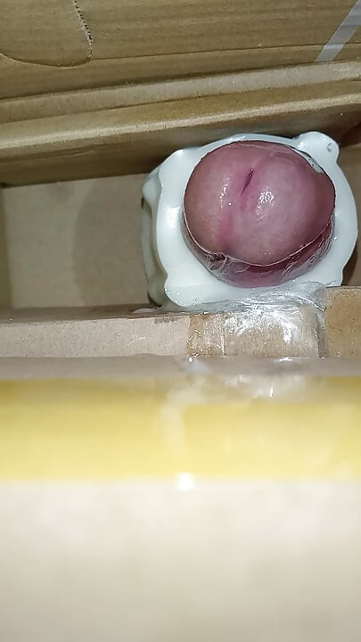 Cum inside homemade silicone pussy 4