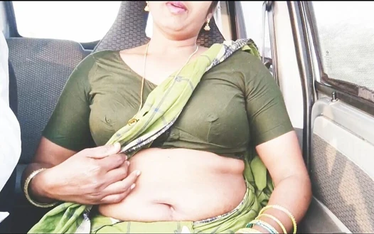 Pembantu india di dalam mobil Telugu Dirty Talks. Pembantu cantik pakai kain sari lagi sama pemilik rumahnya