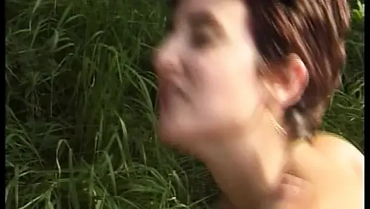 Amateur-lady form germany wurde im freien gefickt