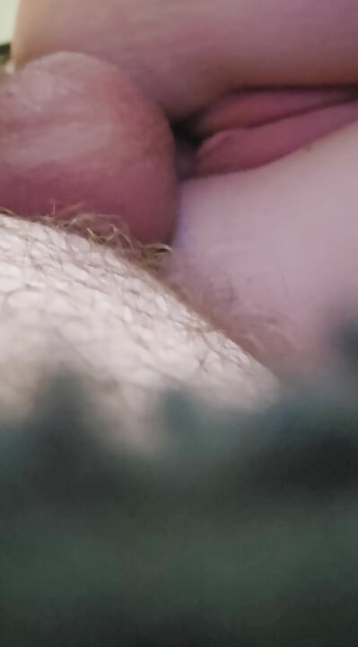 Milfy squirts, taking it sideways