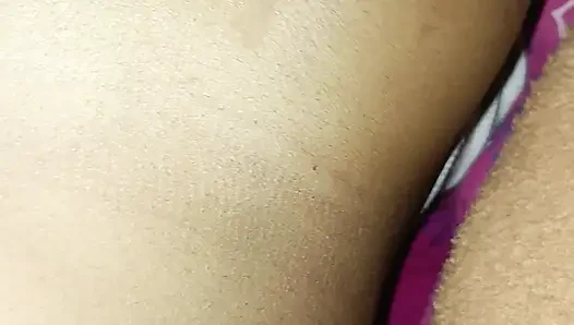 Indian desi hot bhabhi dewar ka kala lund hila ke apne gulabi chut mein ungali mar kar mal aut kar diya milk dafa kar