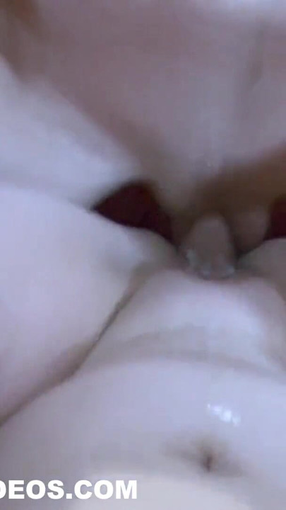 네덜란드의 LINDA 입에 사정하고 보지 갱뱅 질싸 | 클립 2