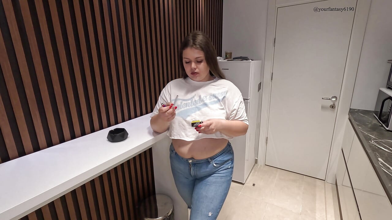 Röker och pruttar i jeans