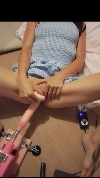 Emotivni trenutak iz "Gledaj kako me jebena mašina žestoko tuca dok ne špricam"